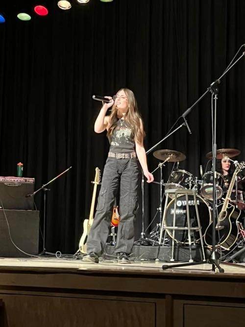 ÉSC Jeunesse-Nord student shines through musical talent